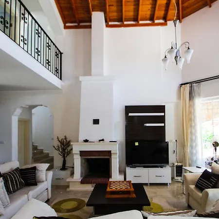 Tekce Tranquil Nature Yesiluzumlu N17 فيلة